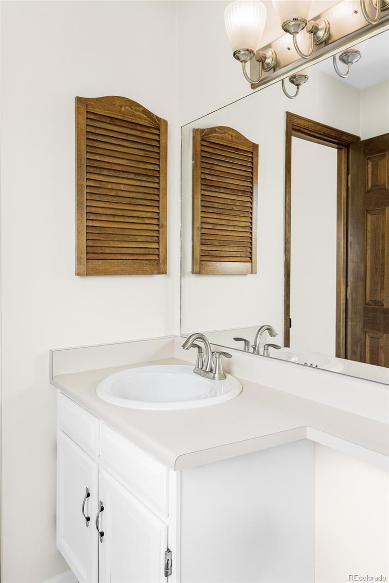 MLS Image #31 for 1470 s quebec way 283,denver, Colorado