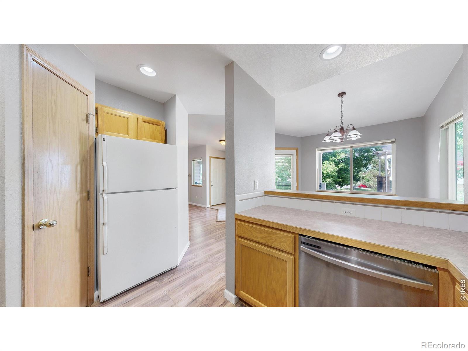 MLS Image #11 for 950  52nd avenue court,greeley, Colorado