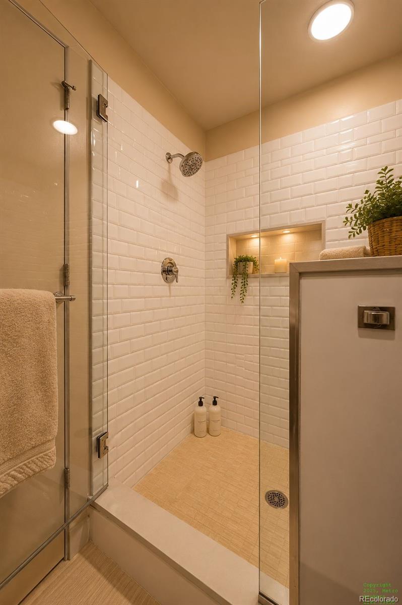MLS Image #15 for 2530  lawrence street,denver, Colorado