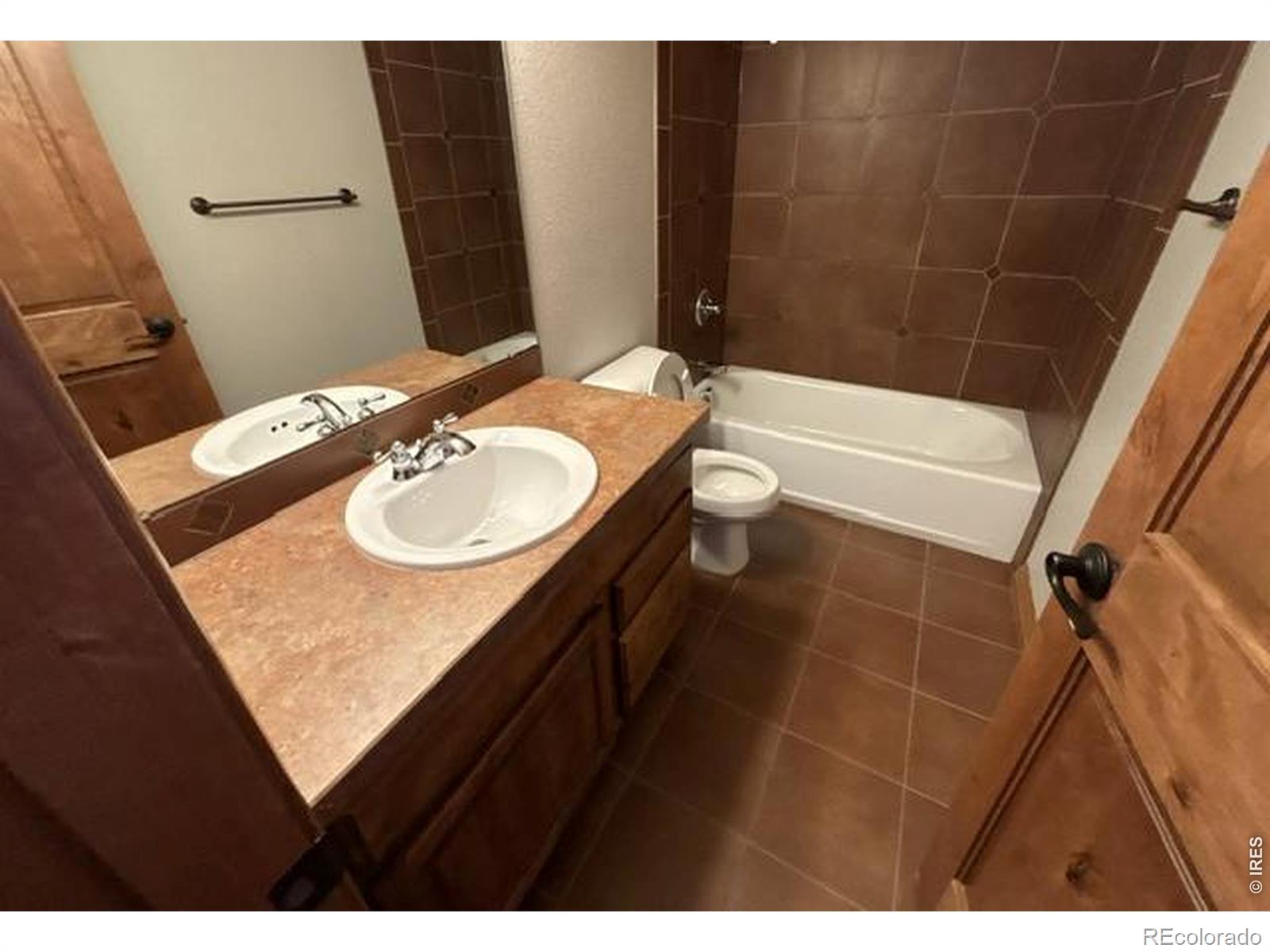 MLS Image #15 for 1986 e seadrift drive,windsor, Colorado