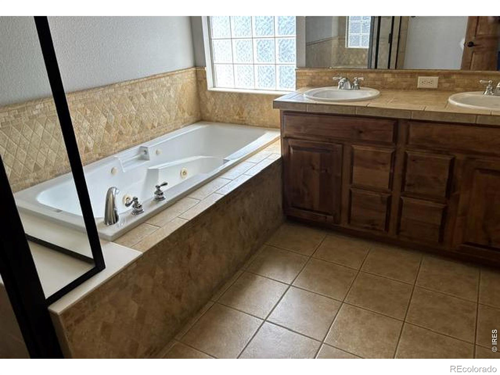 MLS Image #9 for 1986 e seadrift drive,windsor, Colorado