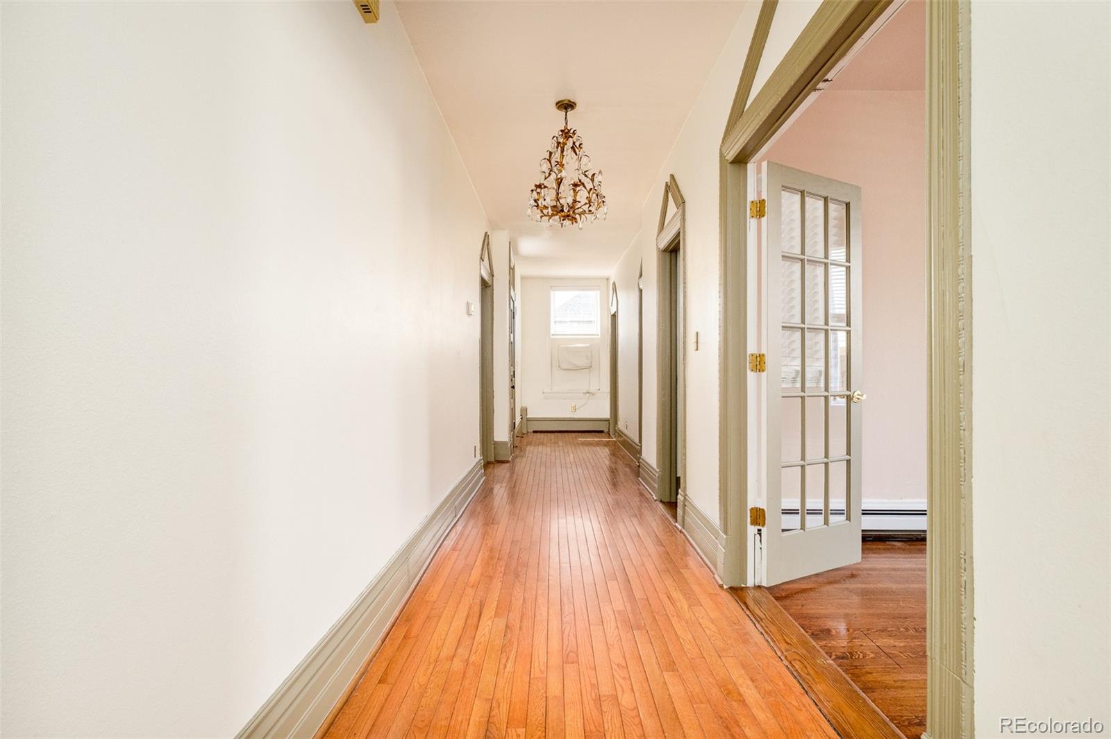 MLS Image #36 for 929 n pearl street,denver, Colorado