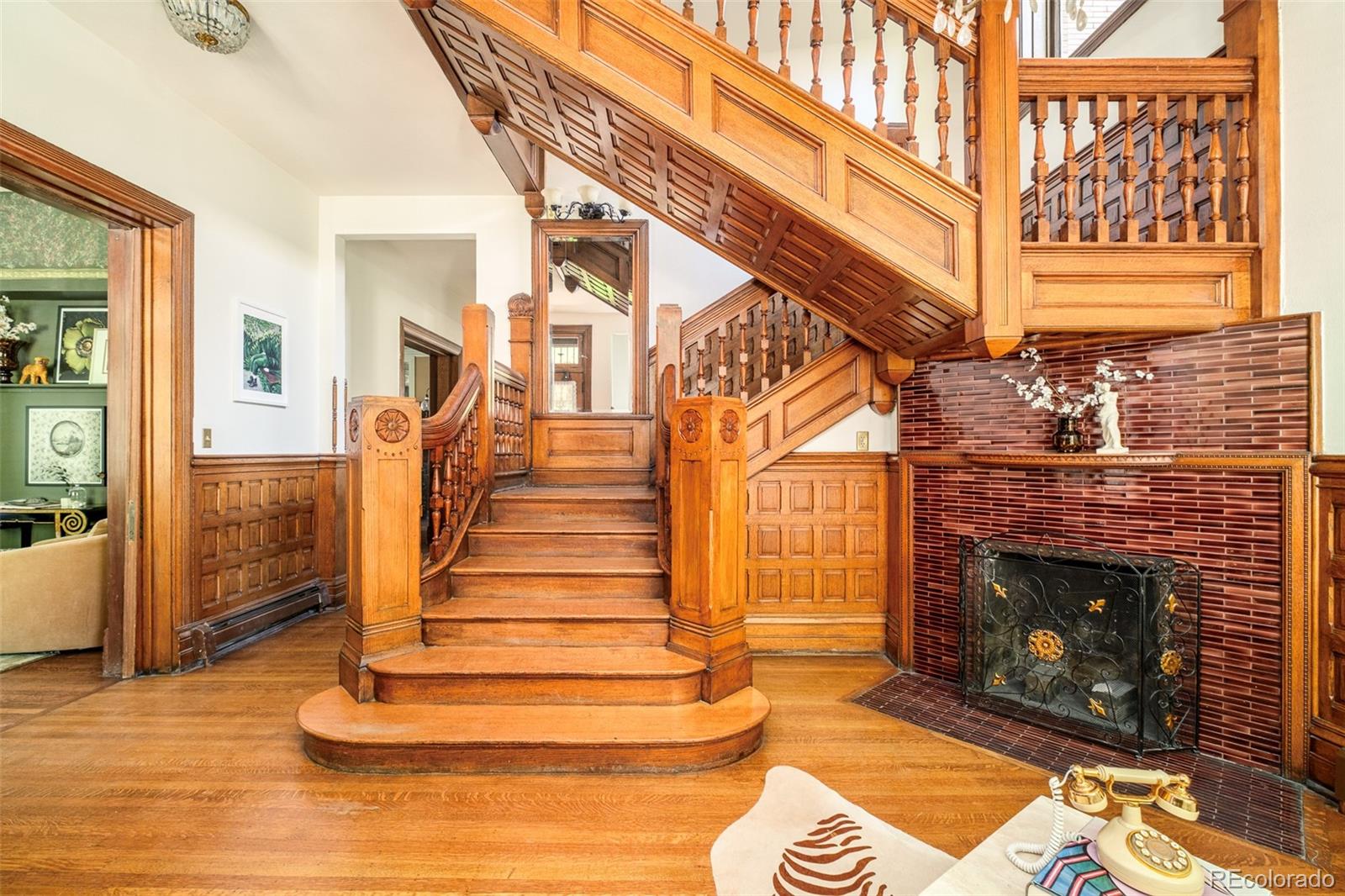 MLS Image #4 for 929 n pearl street,denver, Colorado