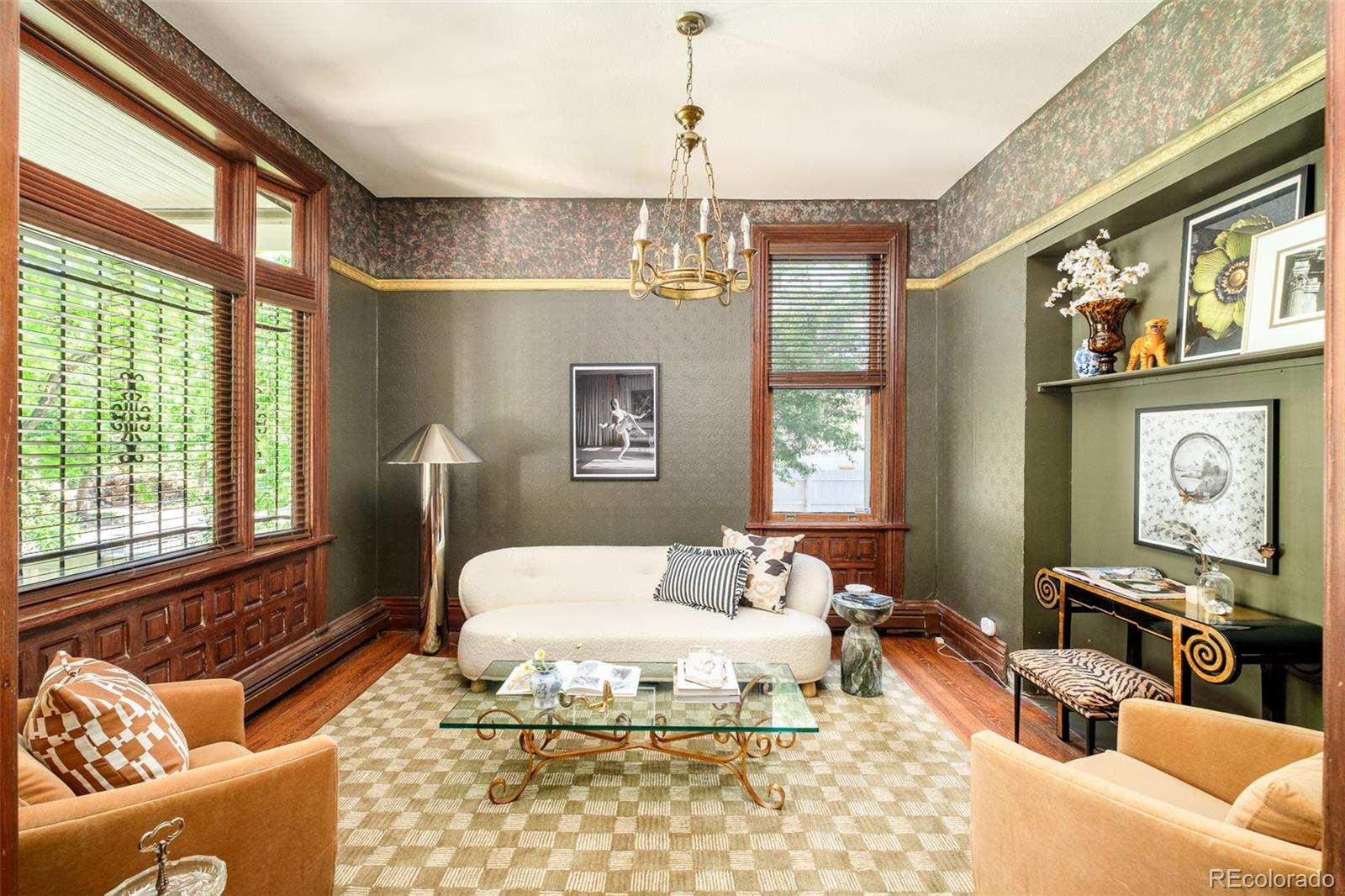 MLS Image #9 for 929 n pearl street,denver, Colorado