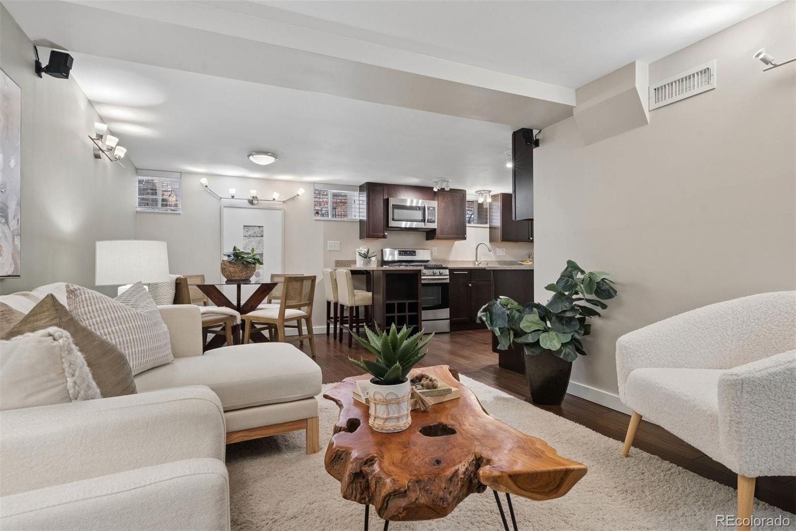 MLS Image #15 for 364 n clarkson street,denver, Colorado