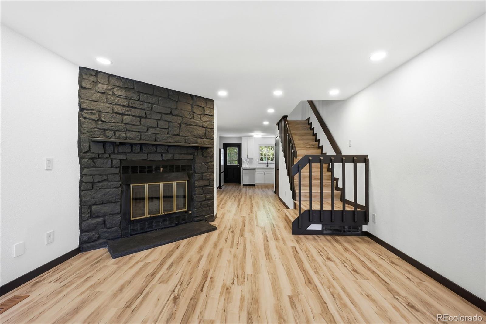 MLS Image #3 for 8217 s fillmore way,centennial, Colorado