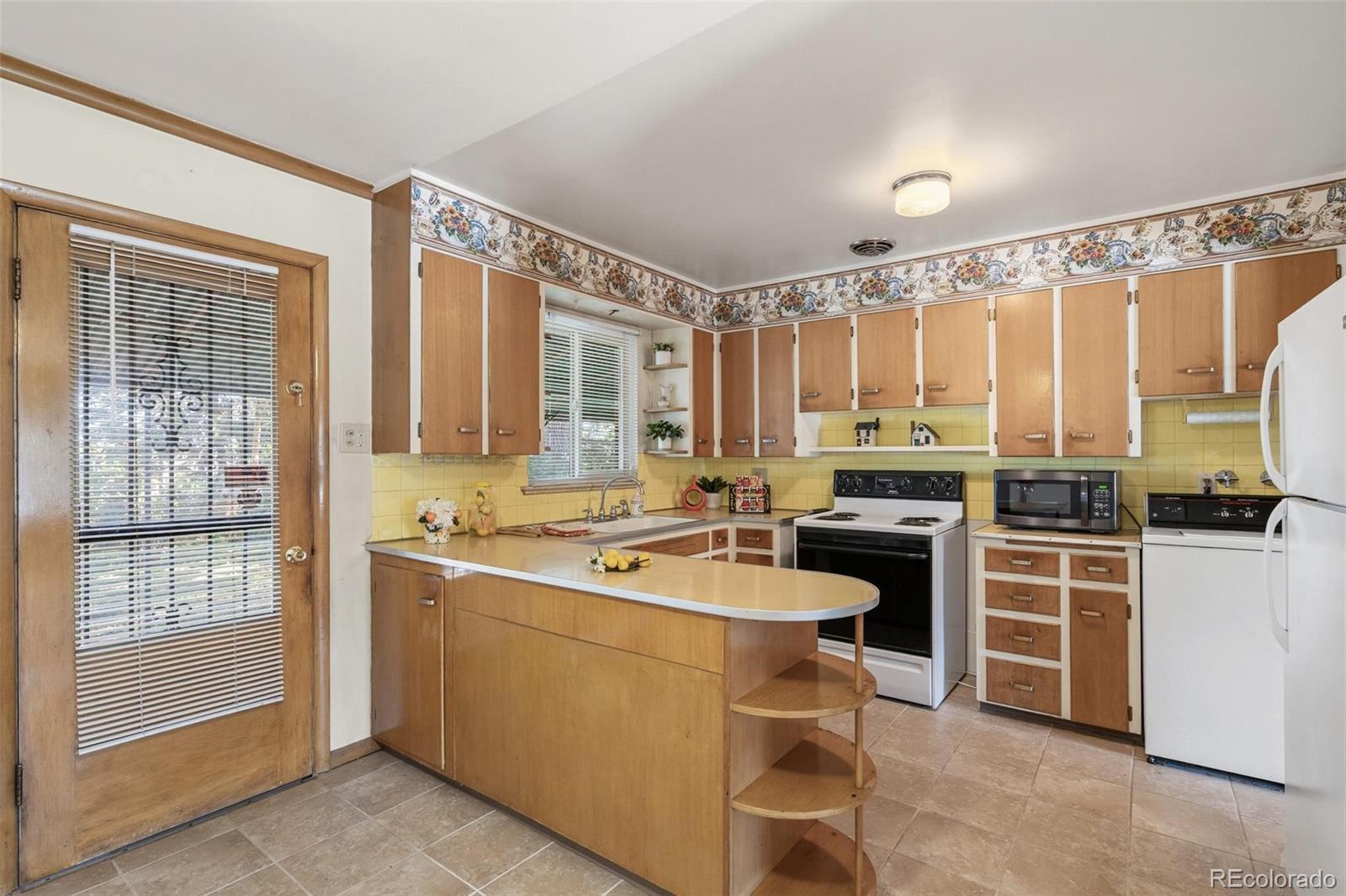 MLS Image #4 for 5845 w 37th avenue,denver, Colorado