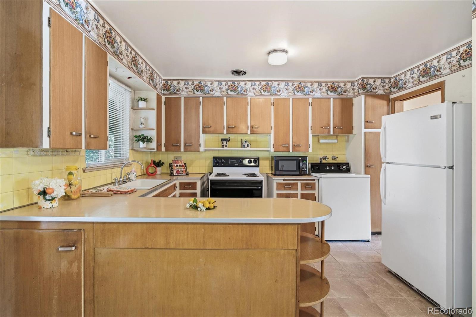 MLS Image #5 for 5845 w 37th avenue,denver, Colorado