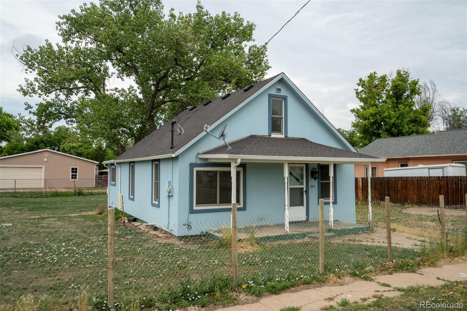 MLS Image #3 for 211  johnson street,frederick, Colorado