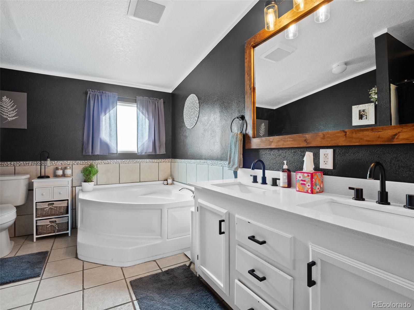 MLS Image #10 for 39628  boulevard a ,eaton, Colorado
