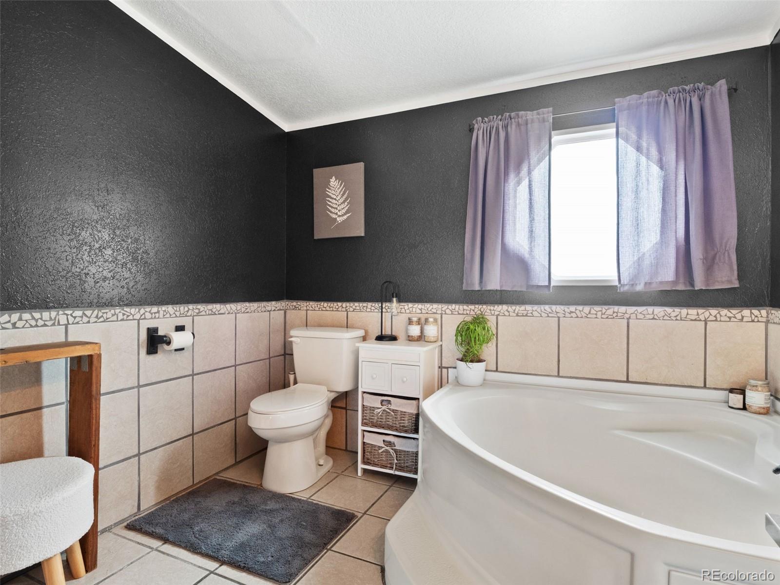 MLS Image #11 for 39628  boulevard a ,eaton, Colorado