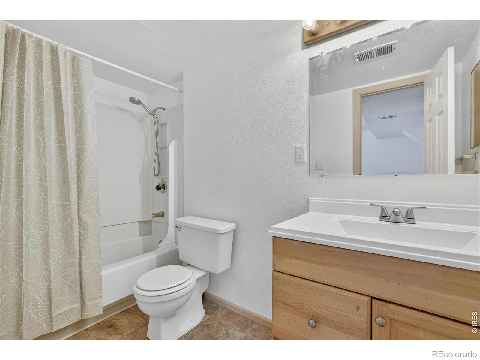 MLS Image #17 for 4155 s nucla way,aurora, Colorado