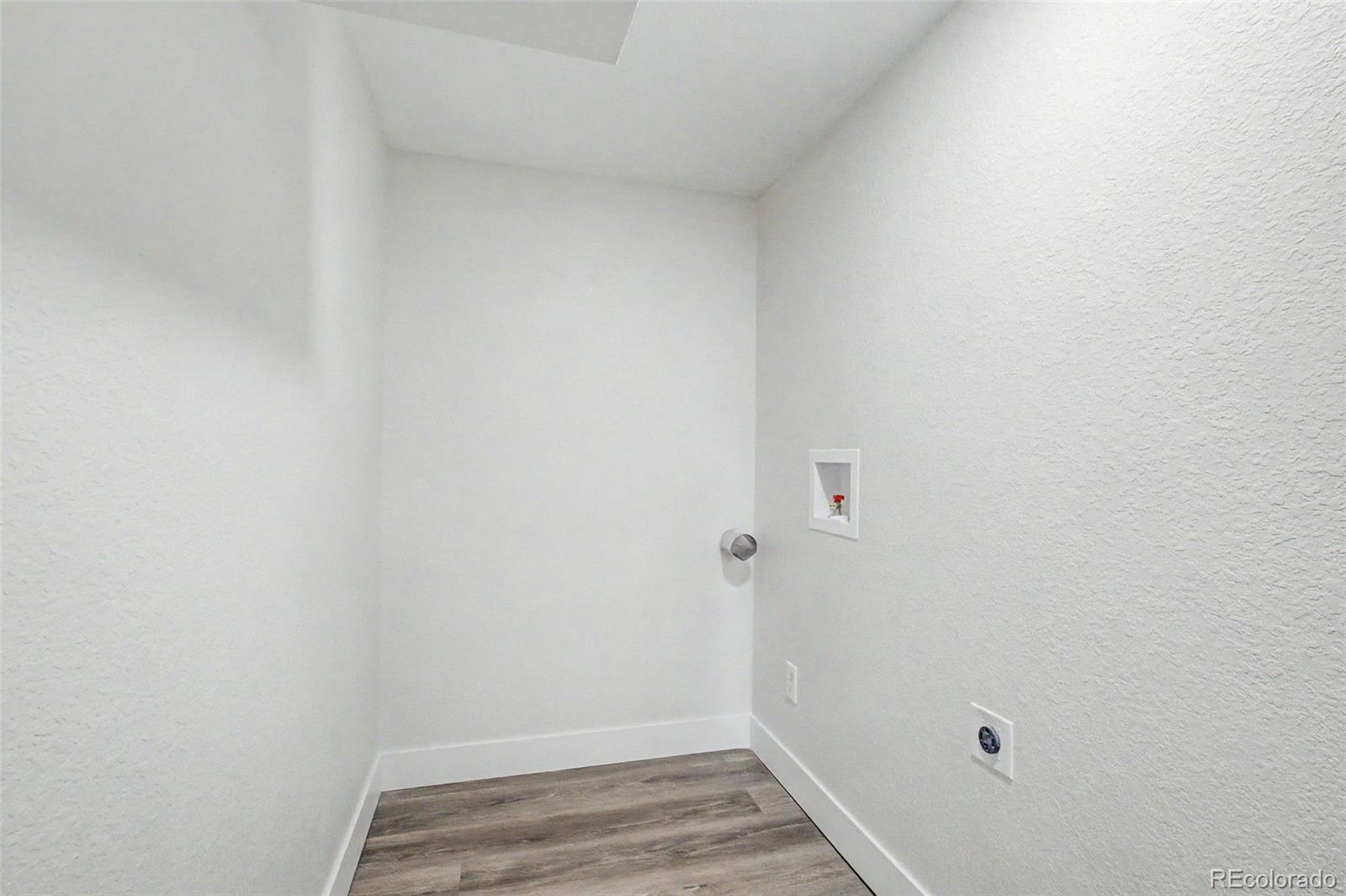MLS Image #20 for 901 s raleigh street,denver, Colorado