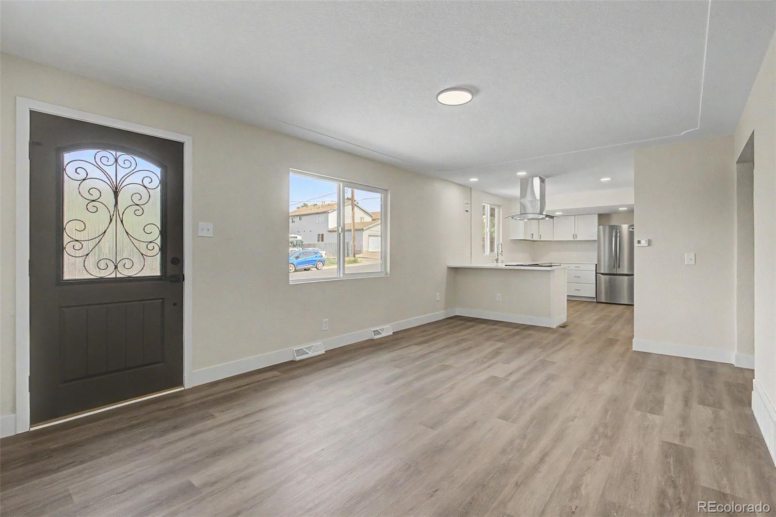 MLS Image #4 for 901 s raleigh street,denver, Colorado