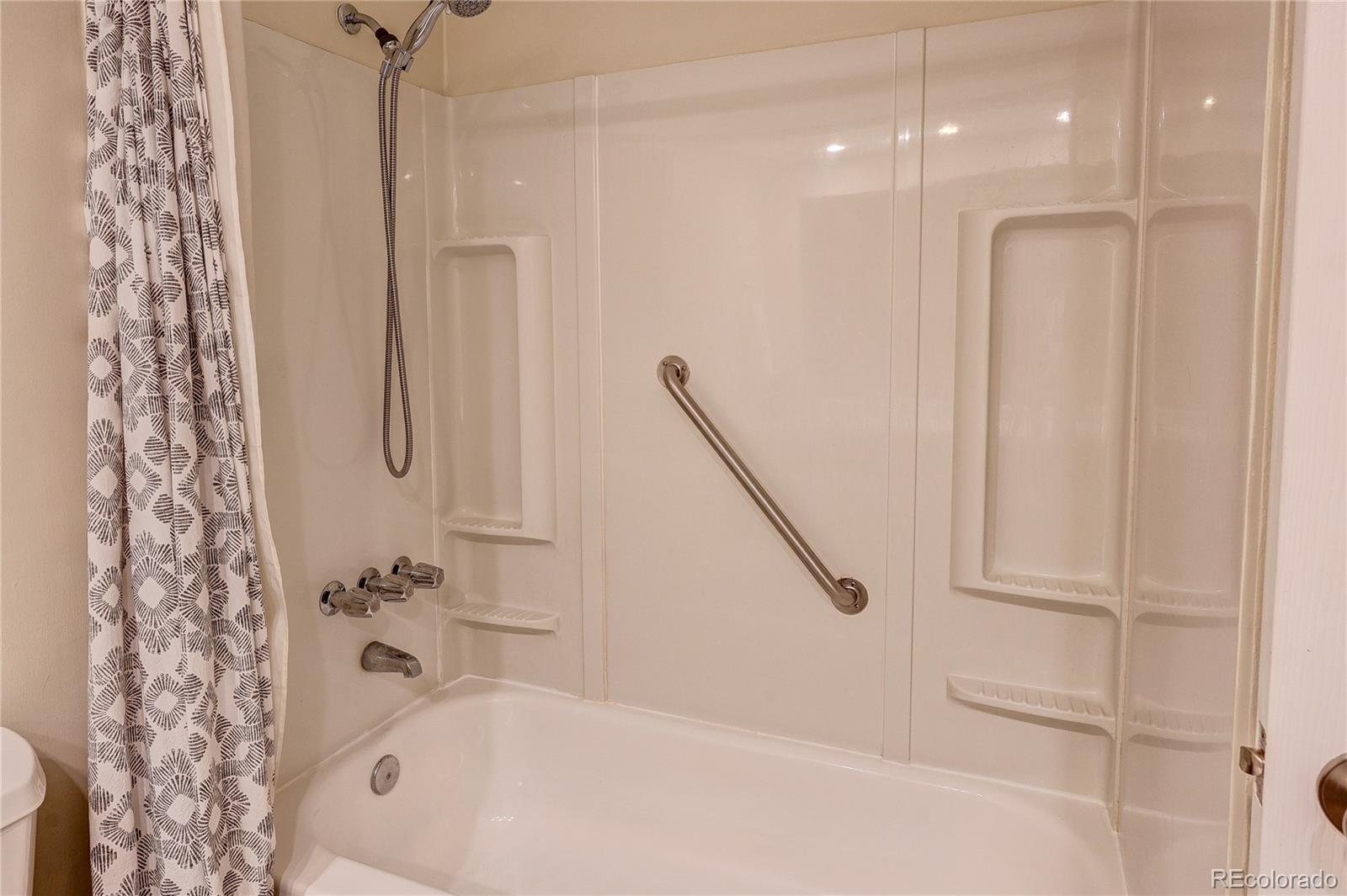 MLS Image #17 for 8186 e girard avenue,denver, Colorado