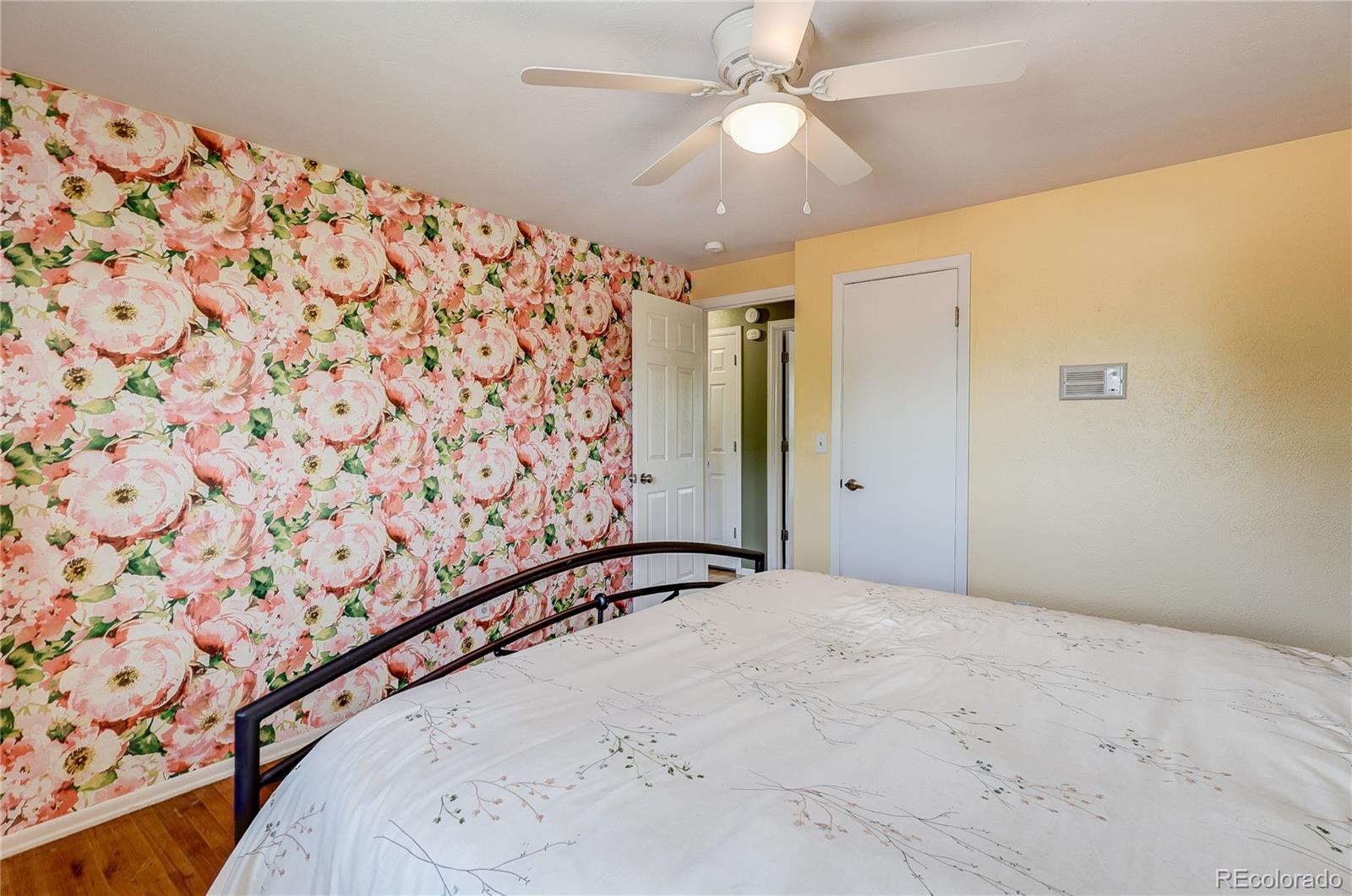 MLS Image #18 for 8186 e girard avenue,denver, Colorado