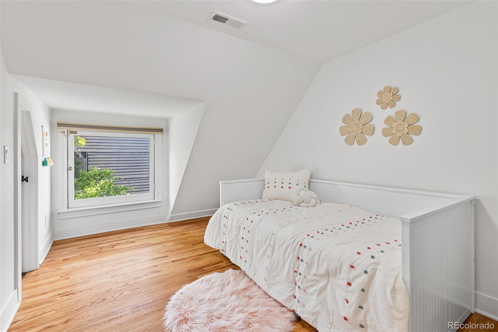 MLS Image #37 for 1442  stuart street,denver, Colorado