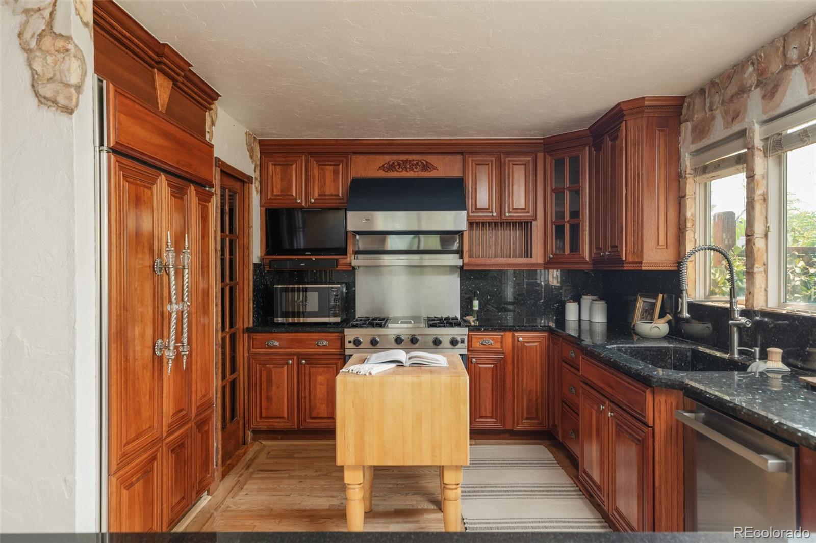 MLS Image #10 for 88 w irvington place,denver, Colorado