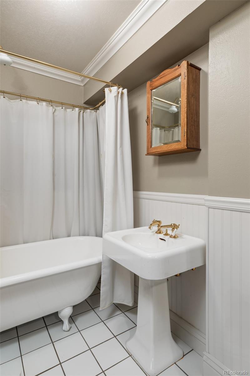 MLS Image #28 for 88 w irvington place,denver, Colorado