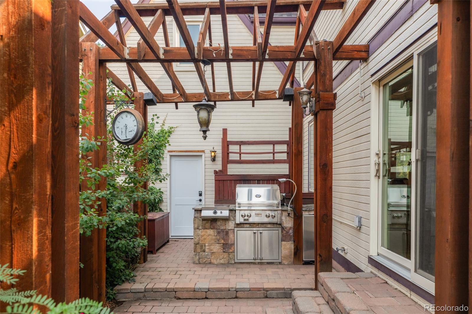 MLS Image #30 for 88 w irvington place,denver, Colorado