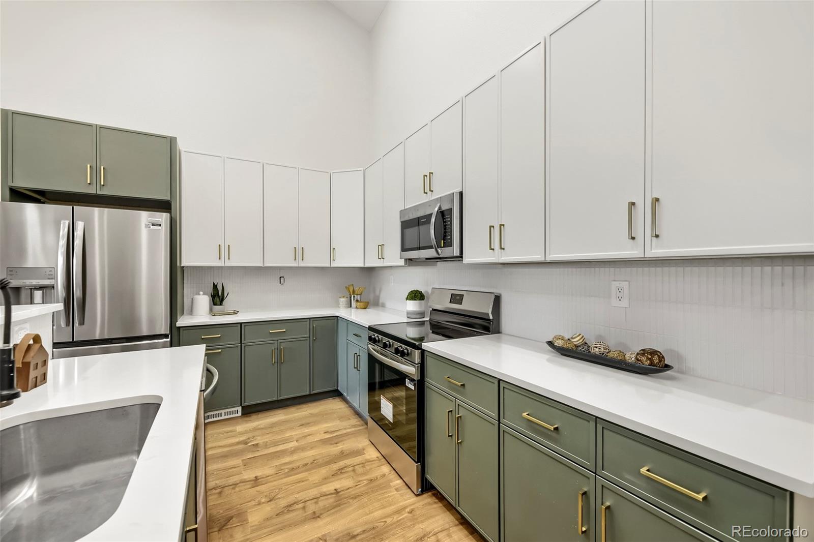 MLS Image #3 for 6826 w 84th circle,arvada, Colorado