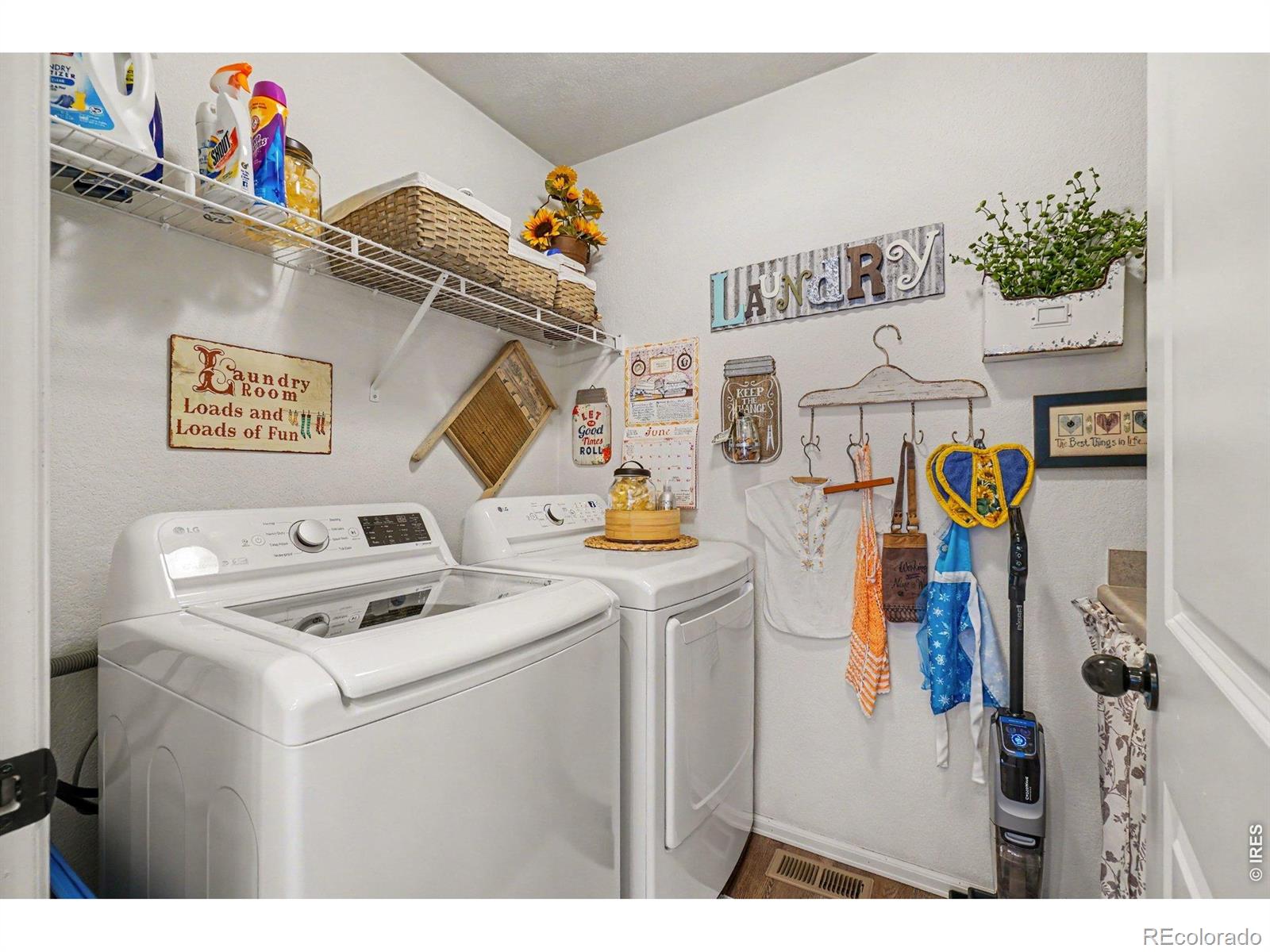 MLS Image #9 for 1321  woodcock street,berthoud, Colorado