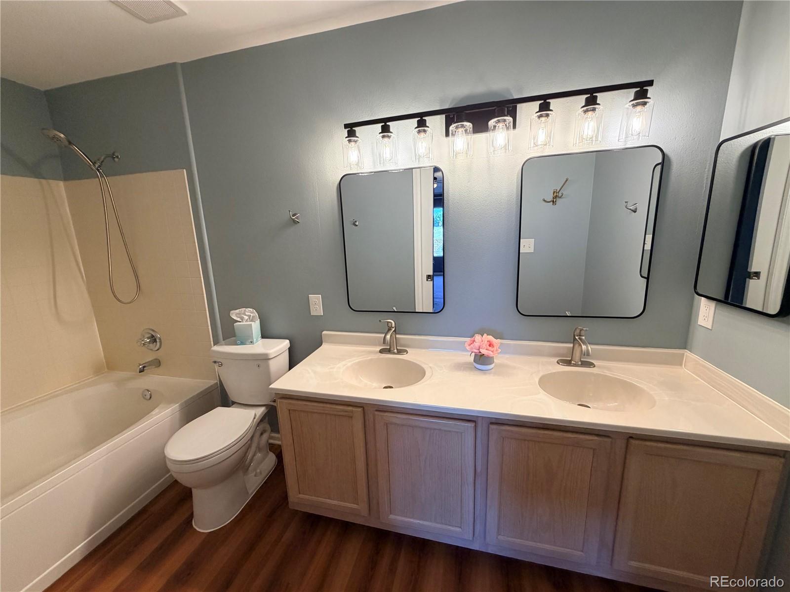MLS Image #2 for 8485  pebble creek way,highlands ranch, Colorado