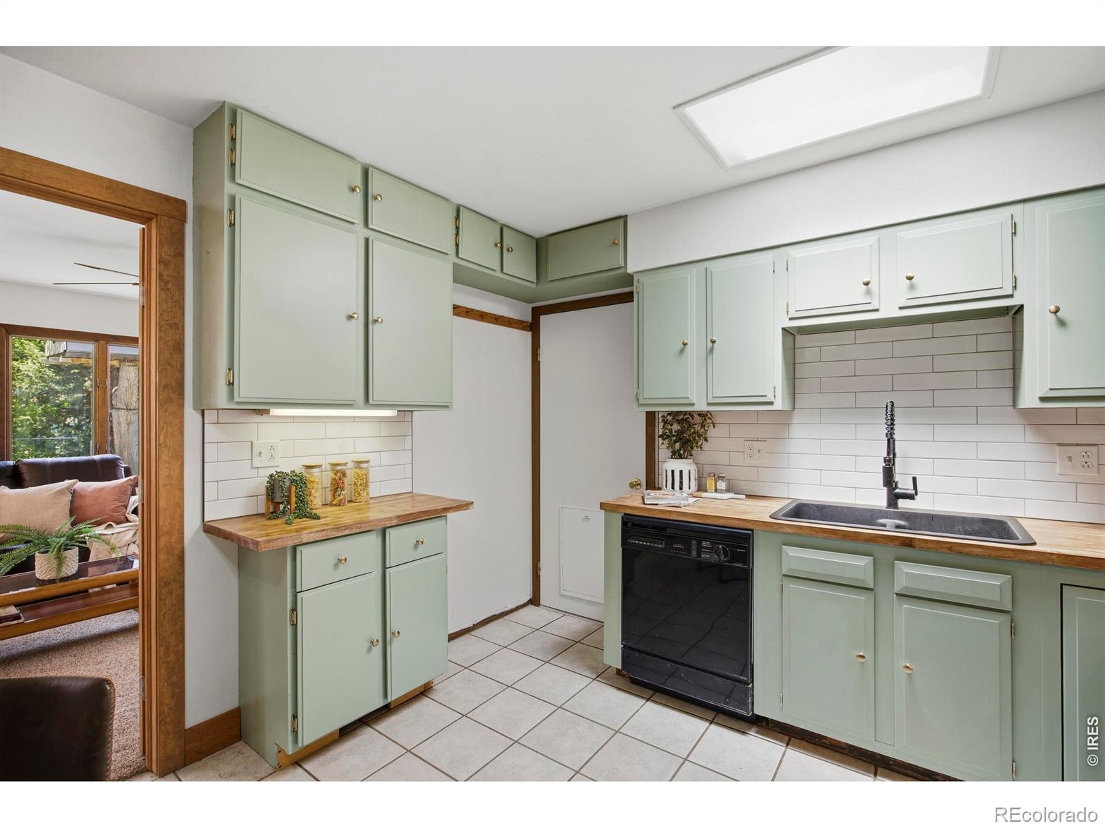 MLS Image #11 for 721 n montview road,fort collins, Colorado