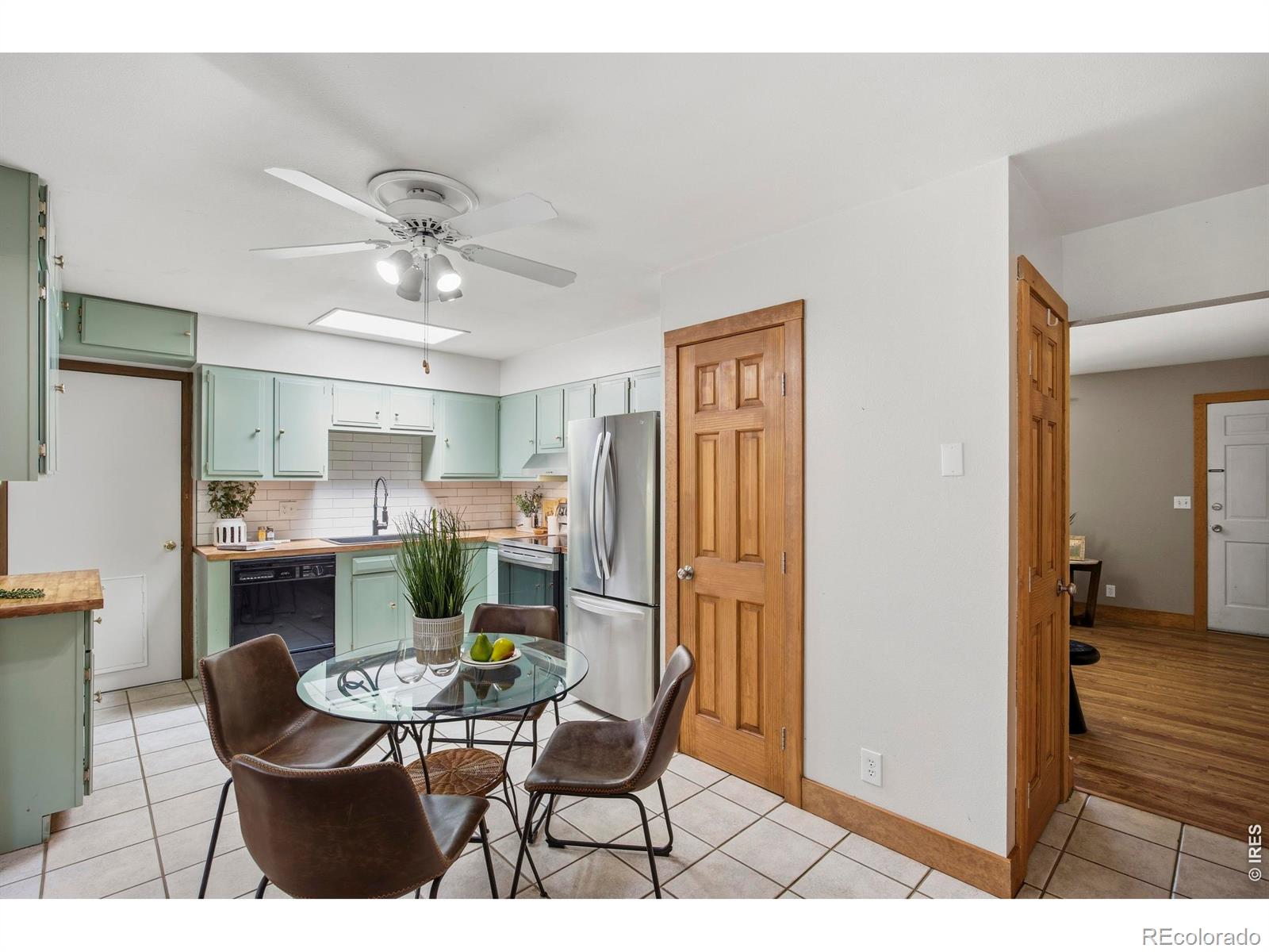 MLS Image #8 for 721 n montview road,fort collins, Colorado