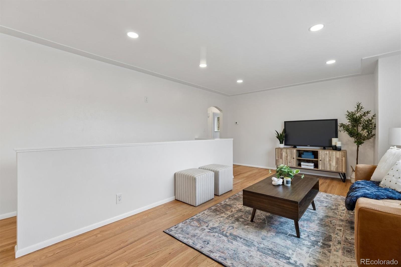 MLS Image #4 for 4880 s cherokee street,englewood, Colorado