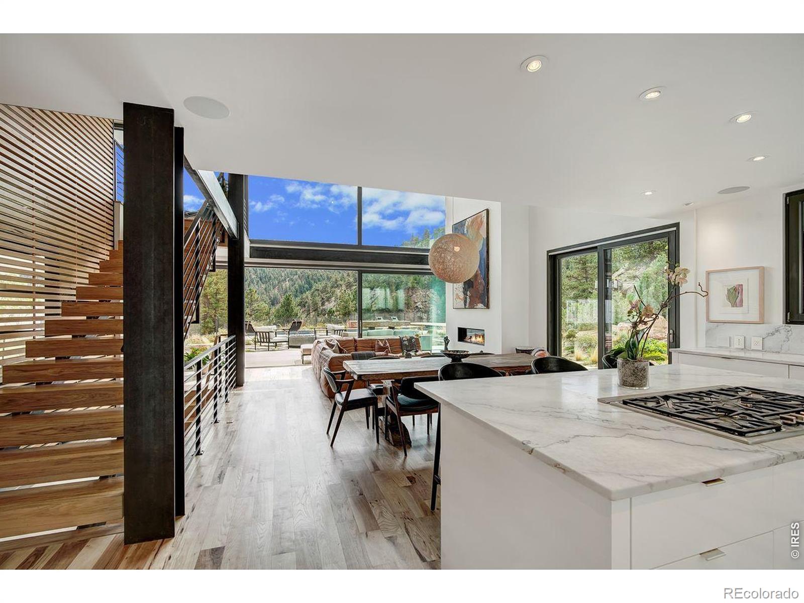 MLS Image #14 for 228  lion point,boulder, Colorado