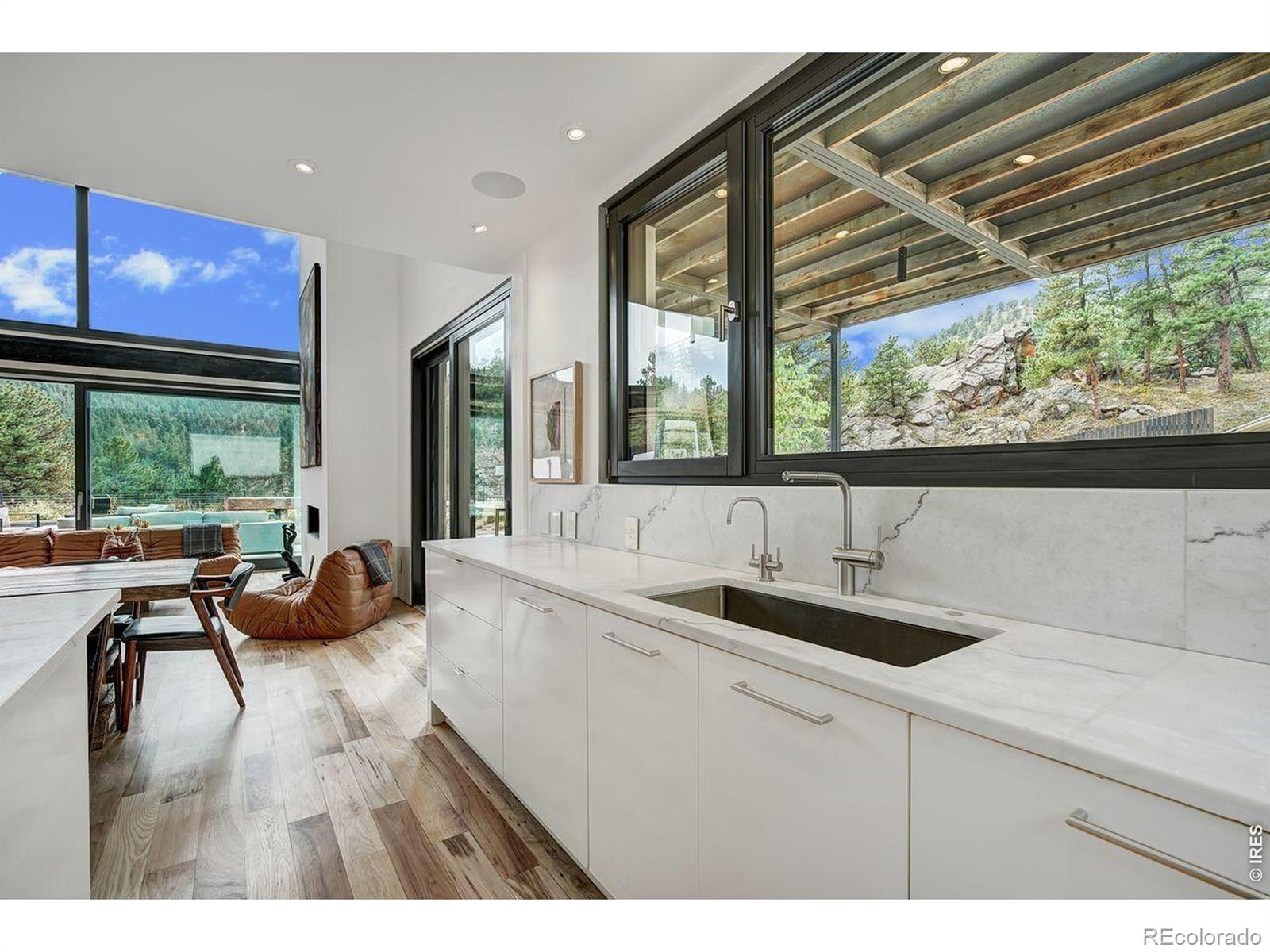 MLS Image #18 for 228  lion point,boulder, Colorado