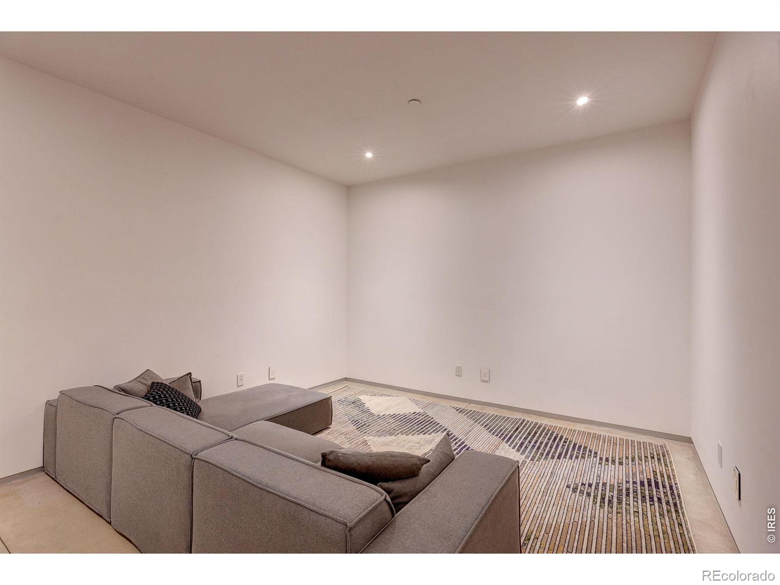 MLS Image #44 for 228  lion point,boulder, Colorado