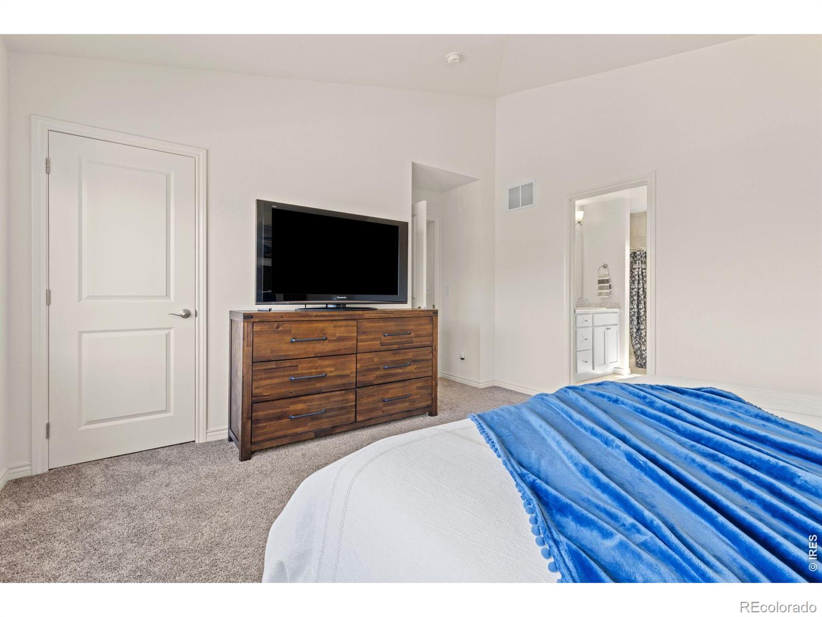 MLS Image #13 for 1324  country court,longmont, Colorado