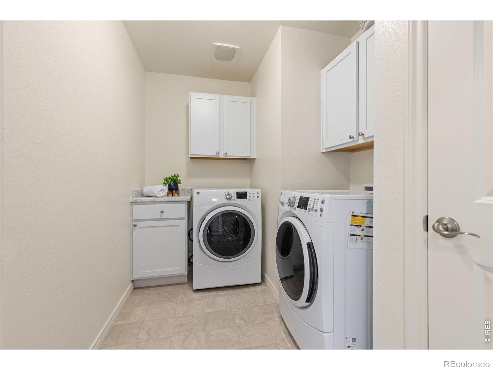 MLS Image #15 for 1324  country court,longmont, Colorado