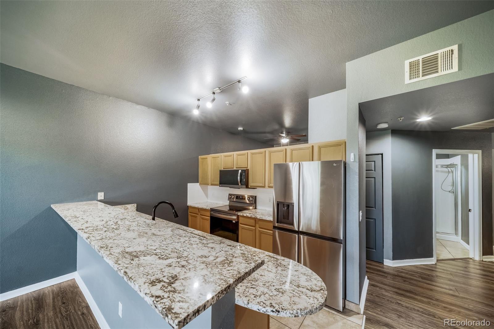 MLS Image #12 for 15475  andrews drive 305,denver, Colorado