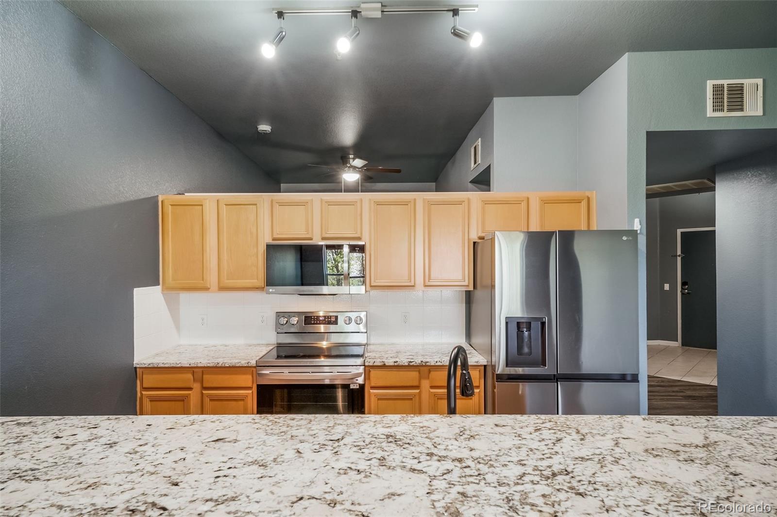 MLS Image #13 for 15475  andrews drive 305,denver, Colorado