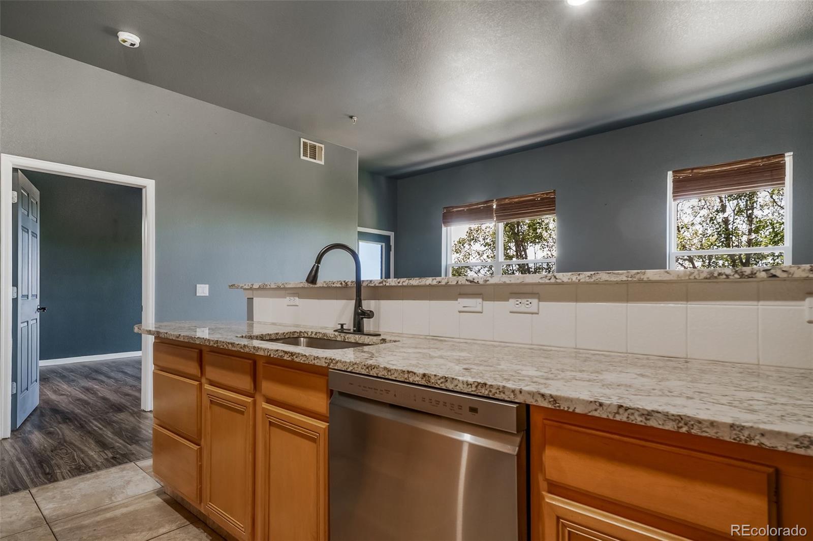 MLS Image #16 for 15475  andrews drive 305,denver, Colorado