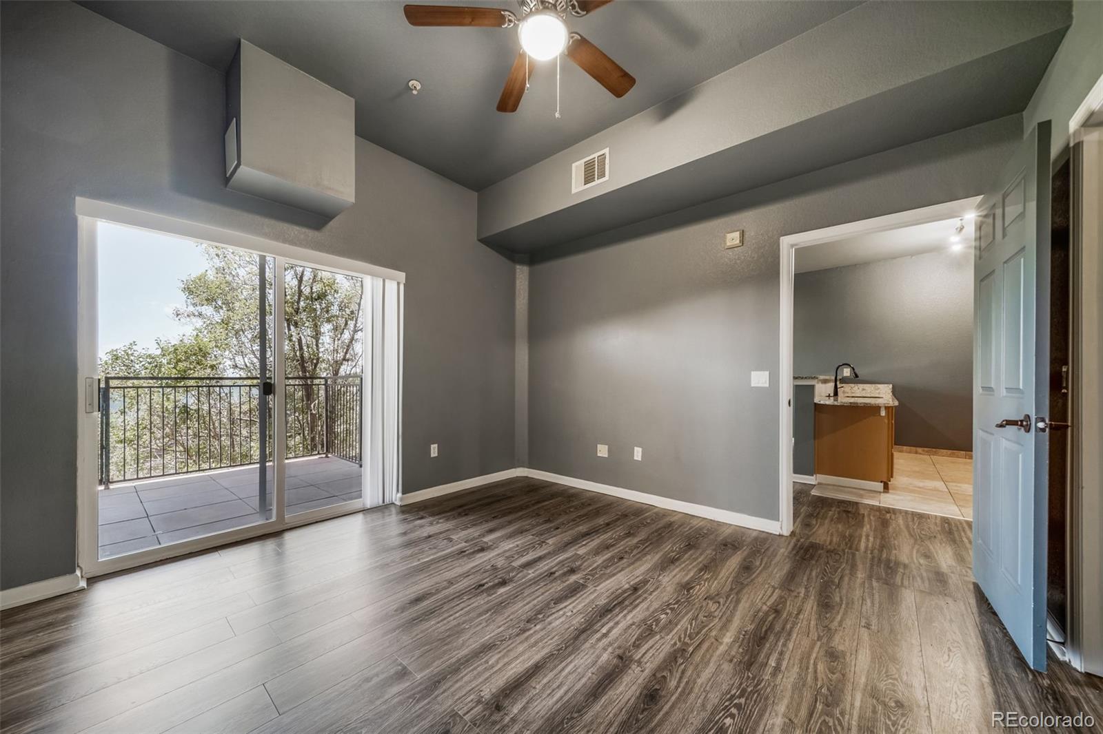 MLS Image #18 for 15475  andrews drive 305,denver, Colorado