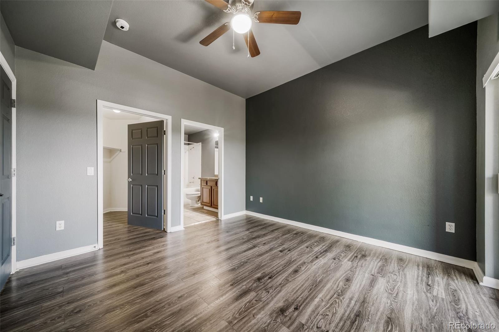 MLS Image #20 for 15475  andrews drive 305,denver, Colorado