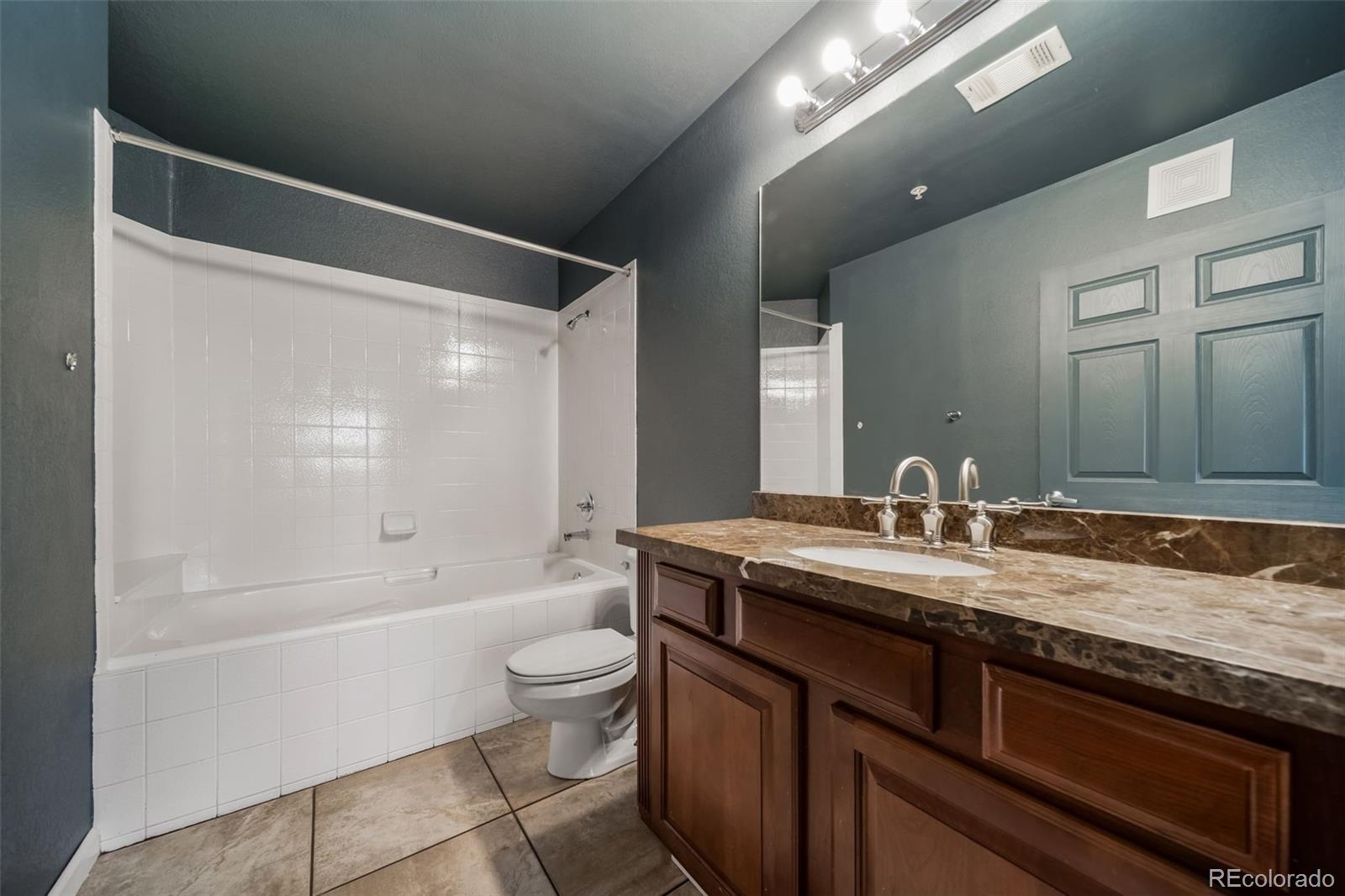 MLS Image #21 for 15475  andrews drive 305,denver, Colorado