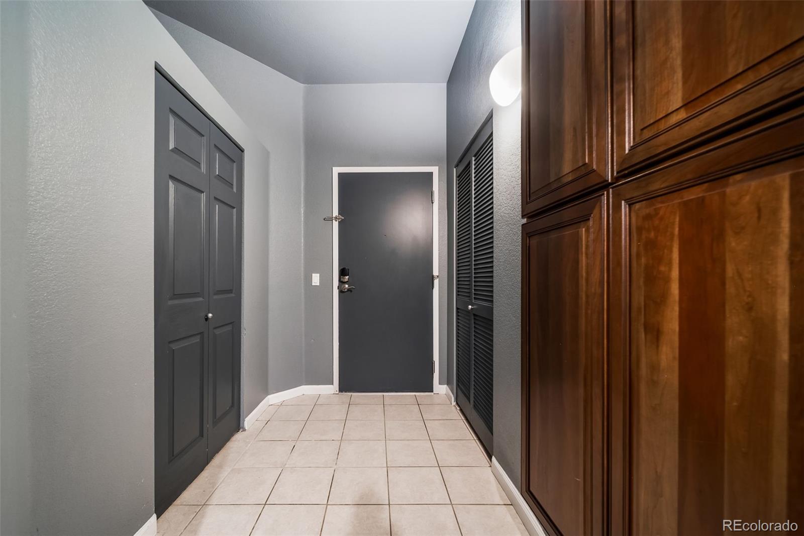 MLS Image #6 for 15475  andrews drive 305,denver, Colorado