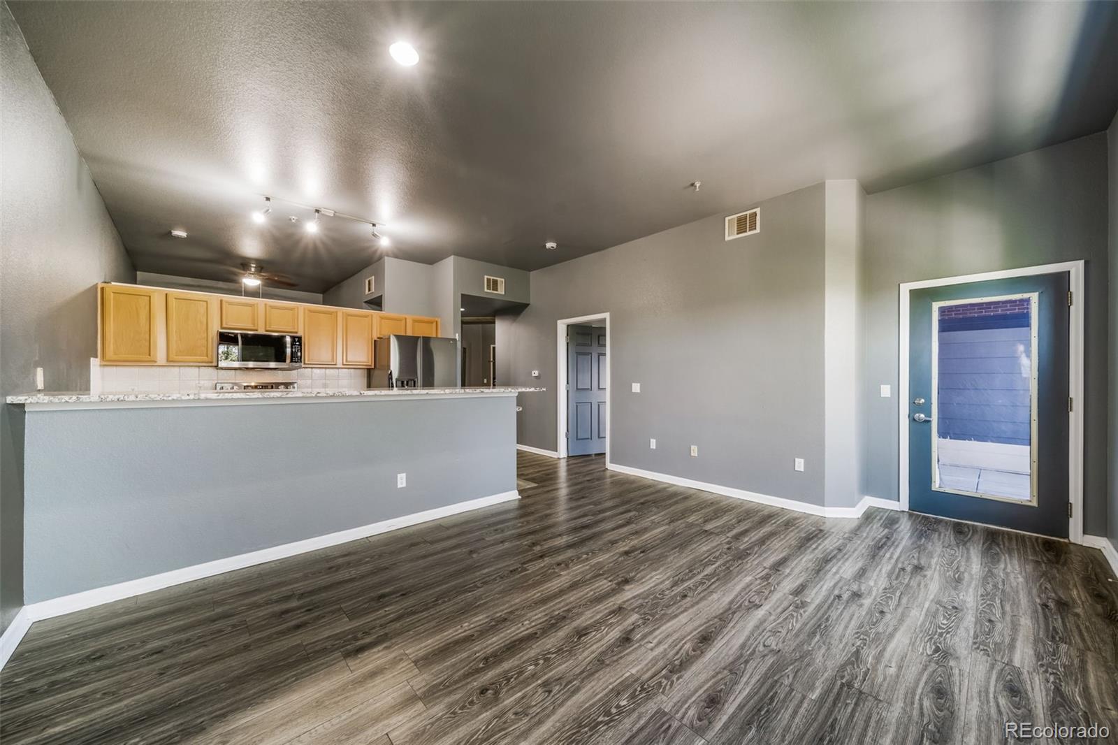 MLS Image #9 for 15475  andrews drive 305,denver, Colorado