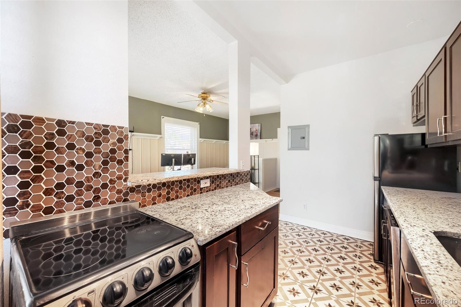 MLS Image #10 for 1356 n pearl street 202,denver, Colorado