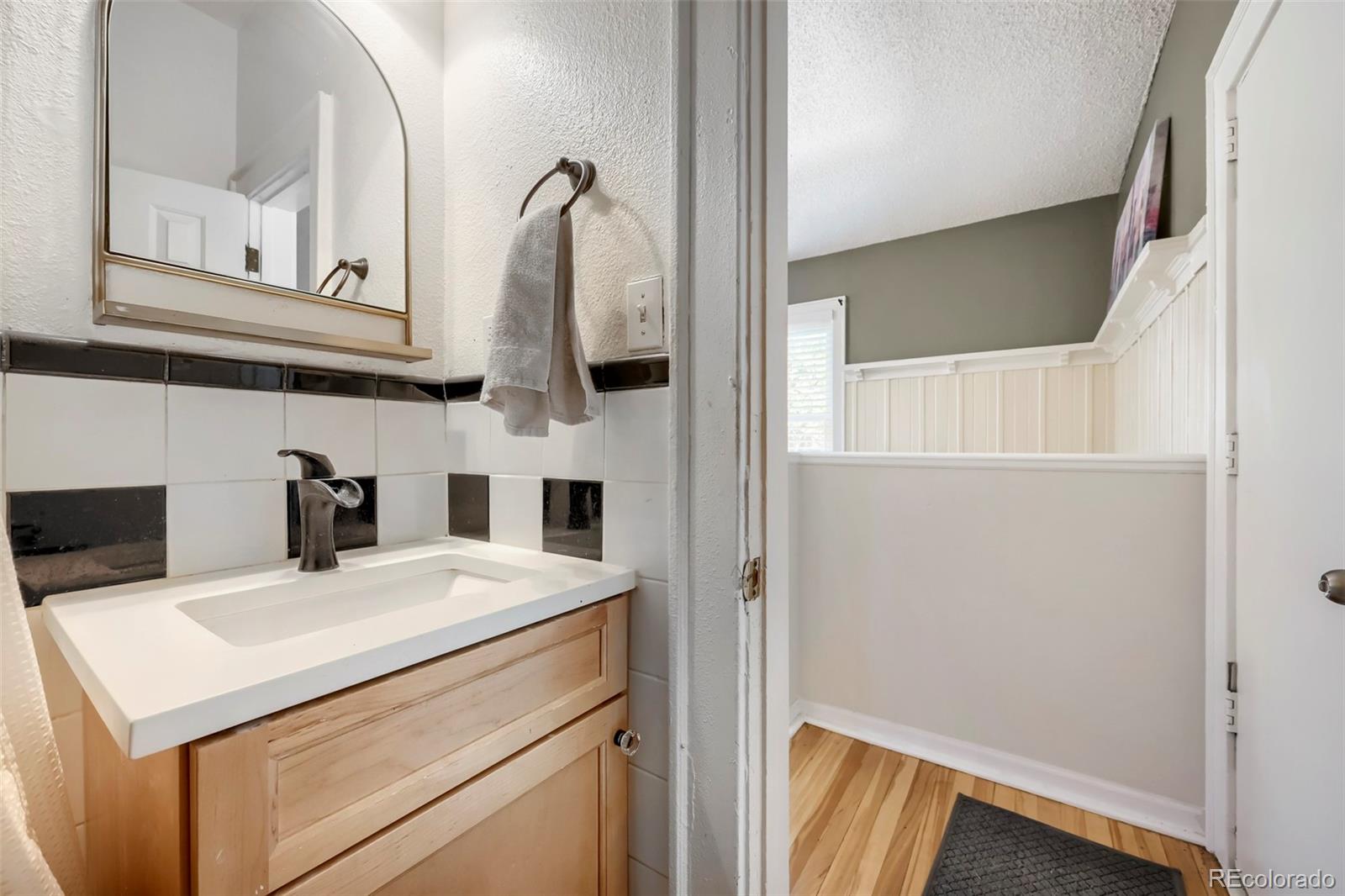 MLS Image #14 for 1356 n pearl street 202,denver, Colorado