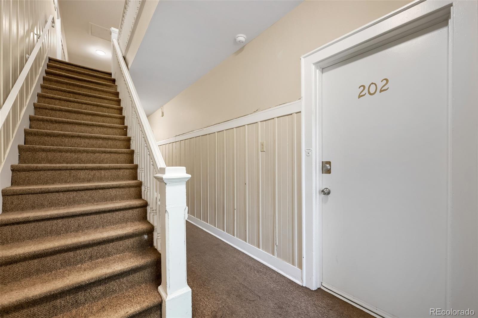MLS Image #2 for 1356 n pearl street 202,denver, Colorado