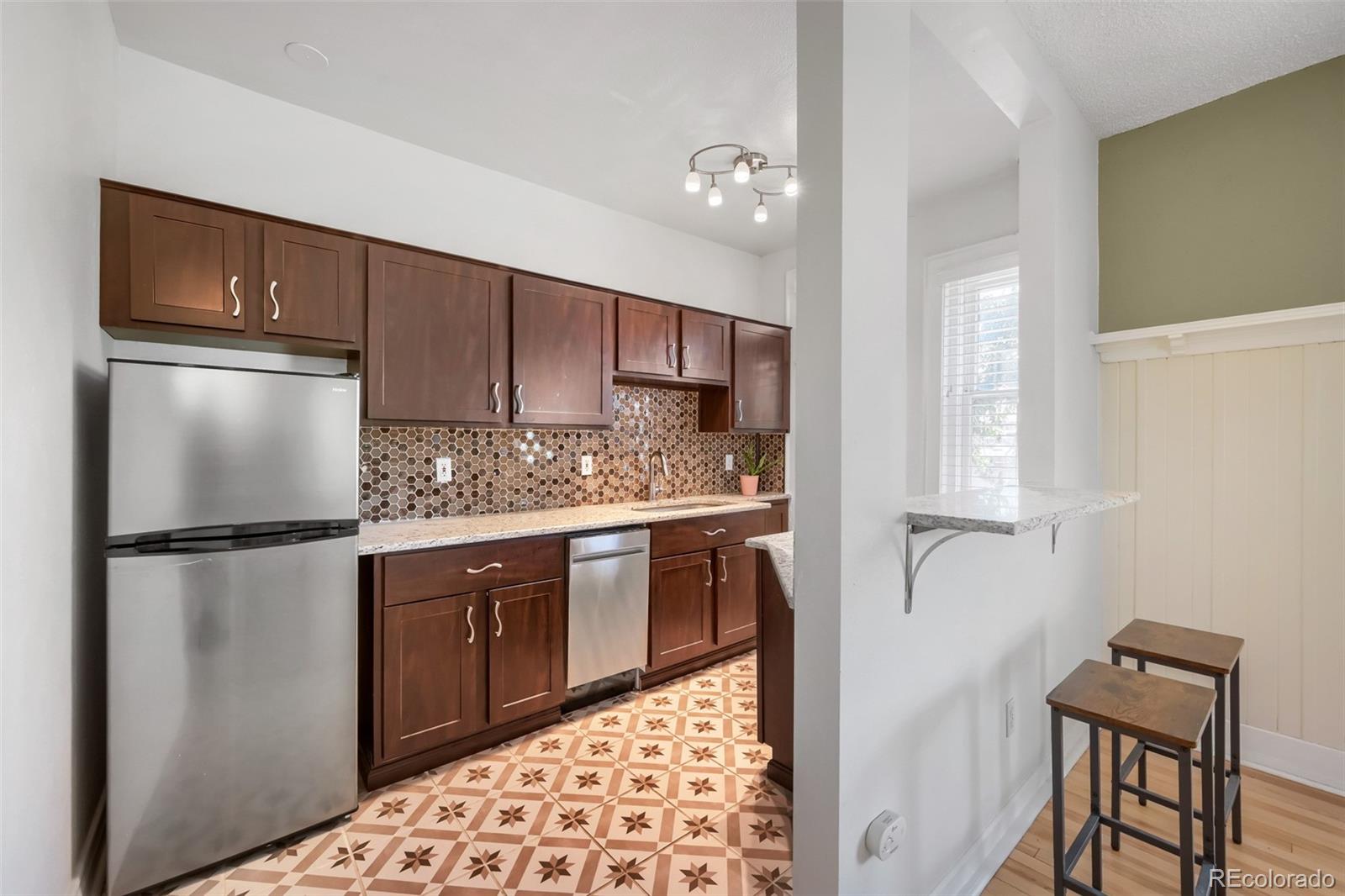 MLS Image #7 for 1356 n pearl street 202,denver, Colorado