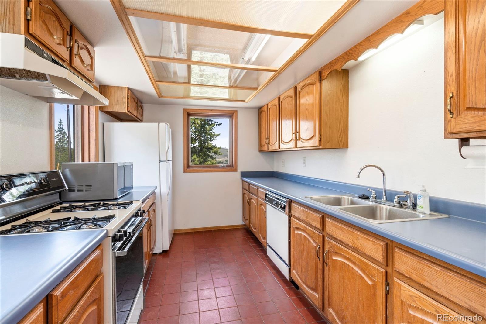MLS Image #11 for 363  peaks point,granby, Colorado