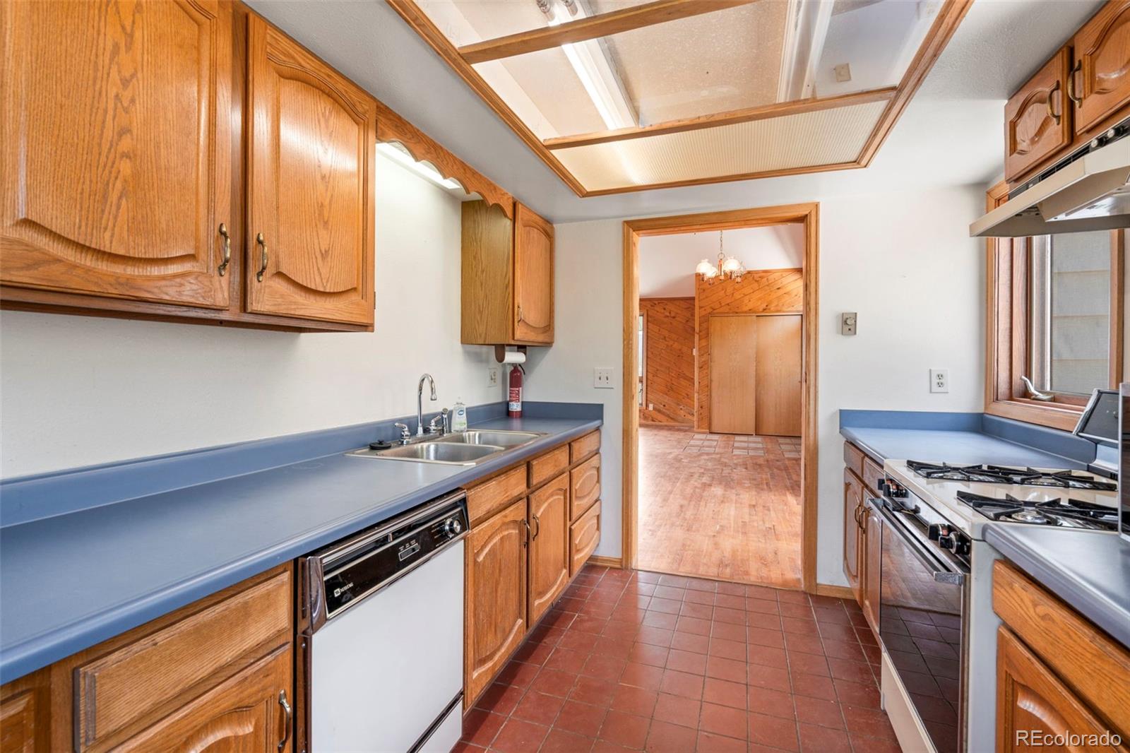 MLS Image #12 for 363  peaks point,granby, Colorado