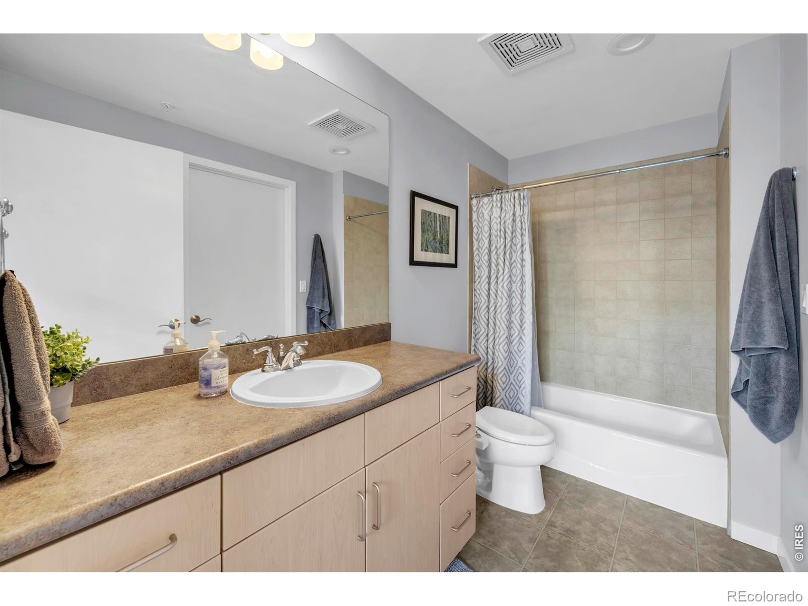 MLS Image #11 for 3601  arapahoe avenue,boulder, Colorado